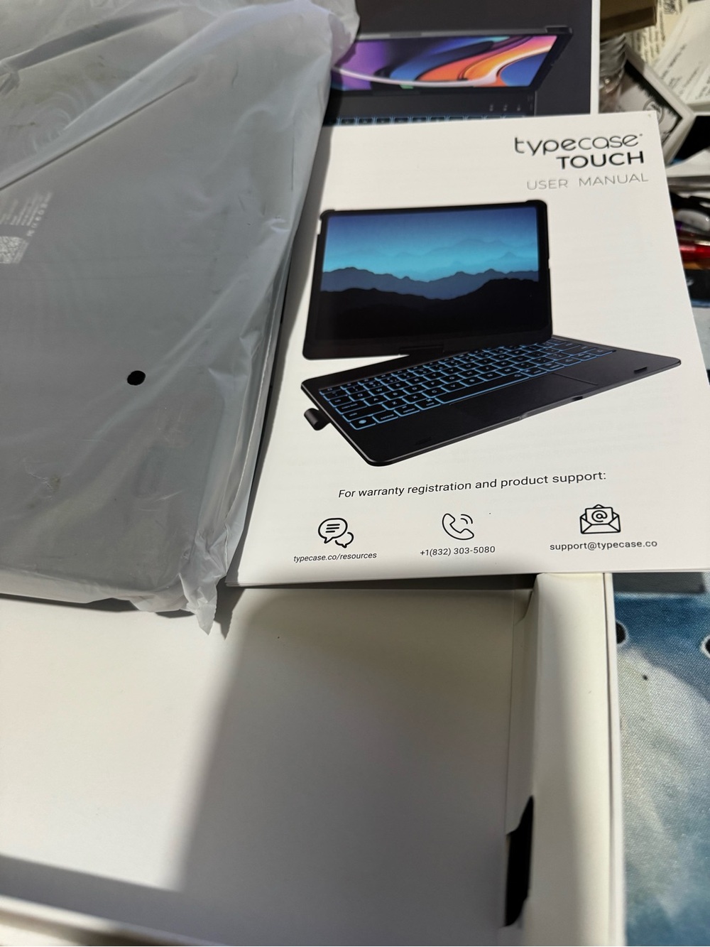 Typecase Touch Wireless Keyboard Case for iPad - Picture 6 of 9